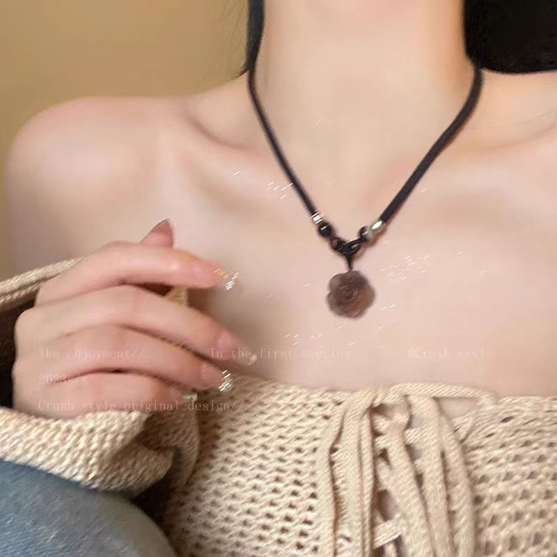 Women's Retro Ethnic Style Zen Woven High-grade Necklaces