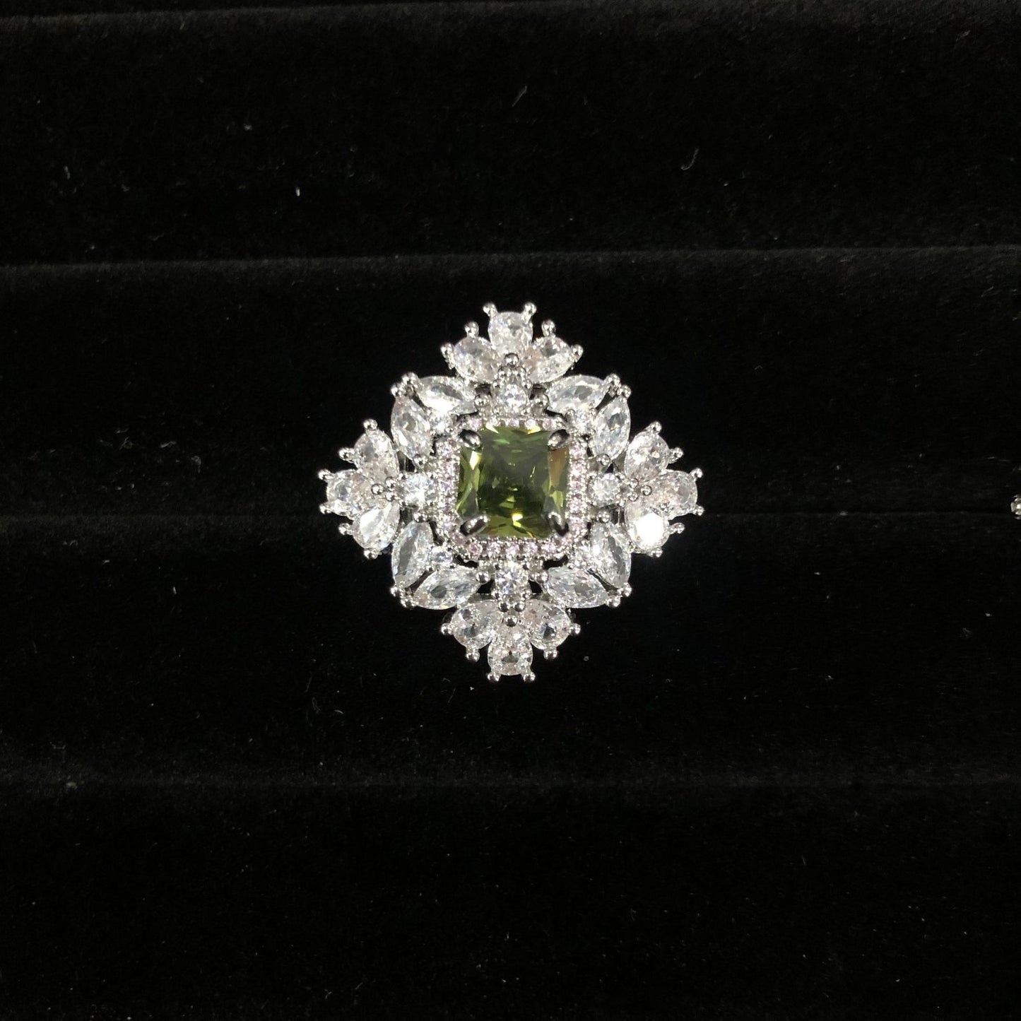 Gems Series Advanced Female Opening Temperament Entry Lux Graceful Rings