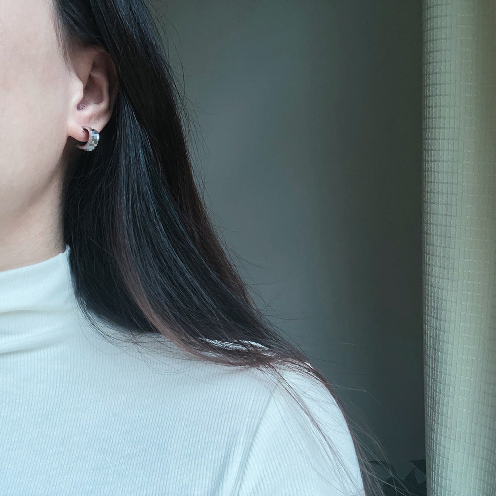 Roman Three-circle Metal French Aperture Small Necklaces