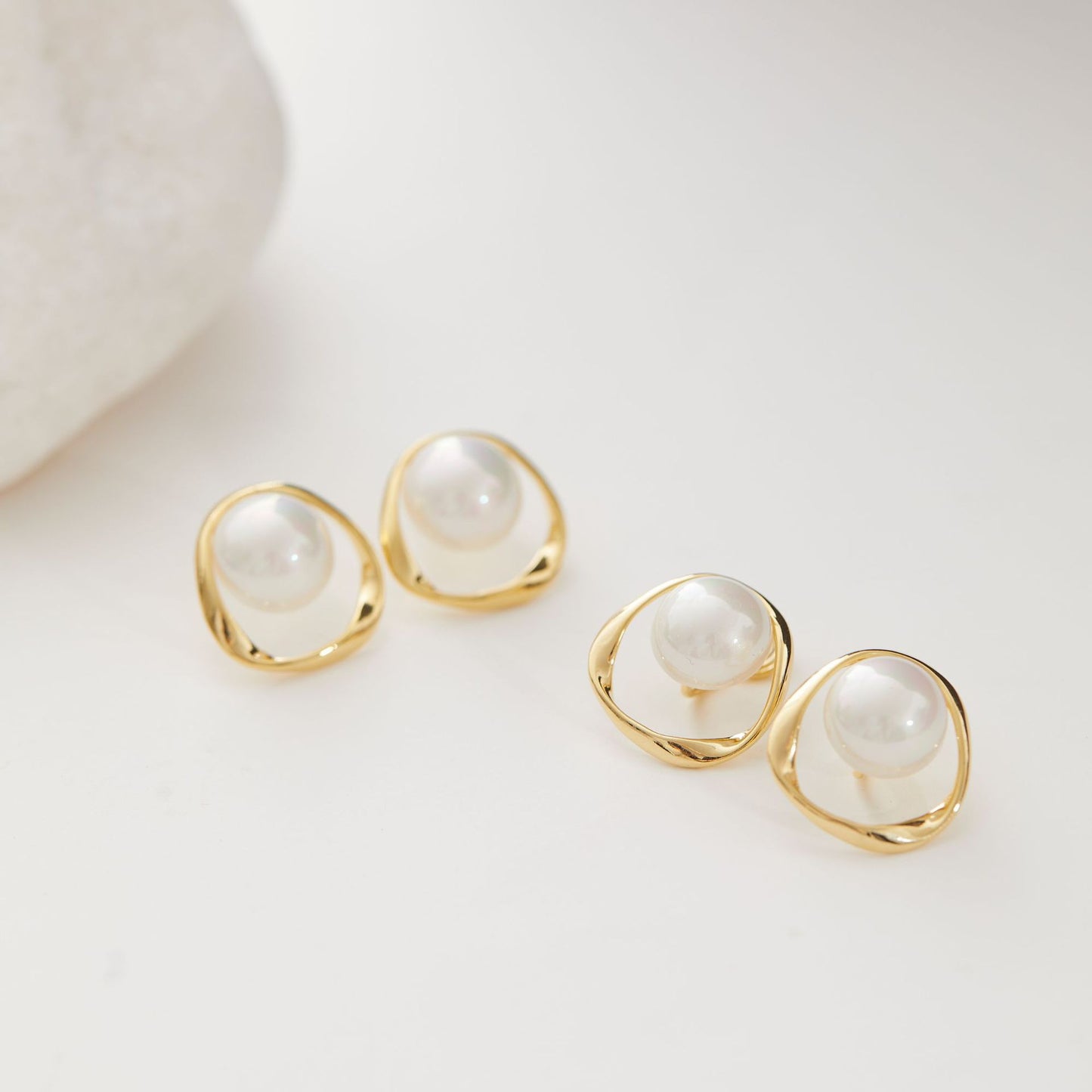 Mosquito Coil Ear Clip Earless Female Earrings