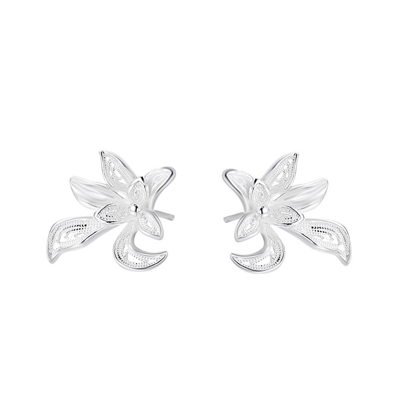 Women's Fresh Cute Korean Style Flower-de-luce Ear Bone Sweet Temperament Earrings
