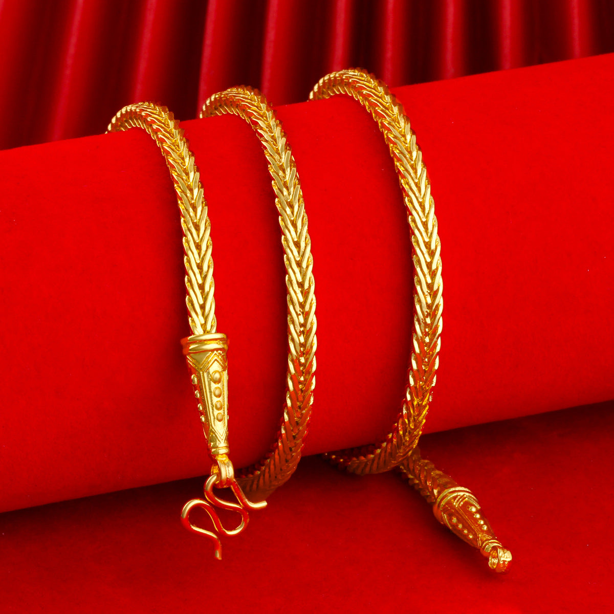 Tapered Winter Gold Head Imitation Thick Necklaces