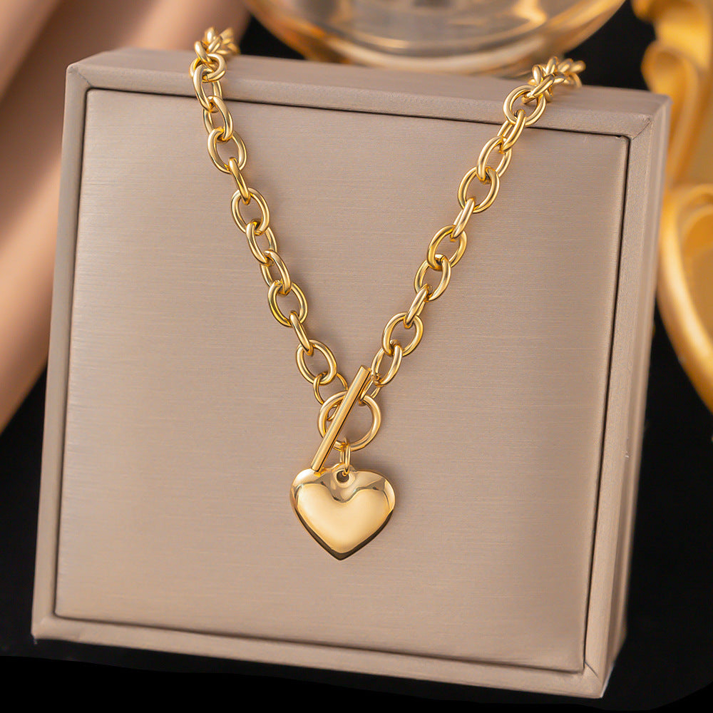 Fashion Simple Love Stainless Steel Ornament Necklaces