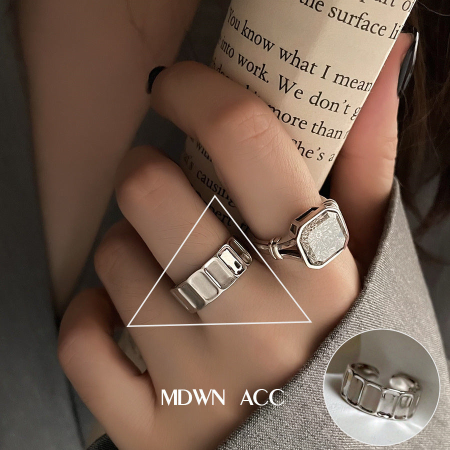 Women's Sugar Retro Fashion Geometry Pattern V-shaped Open Hip Hop Rings