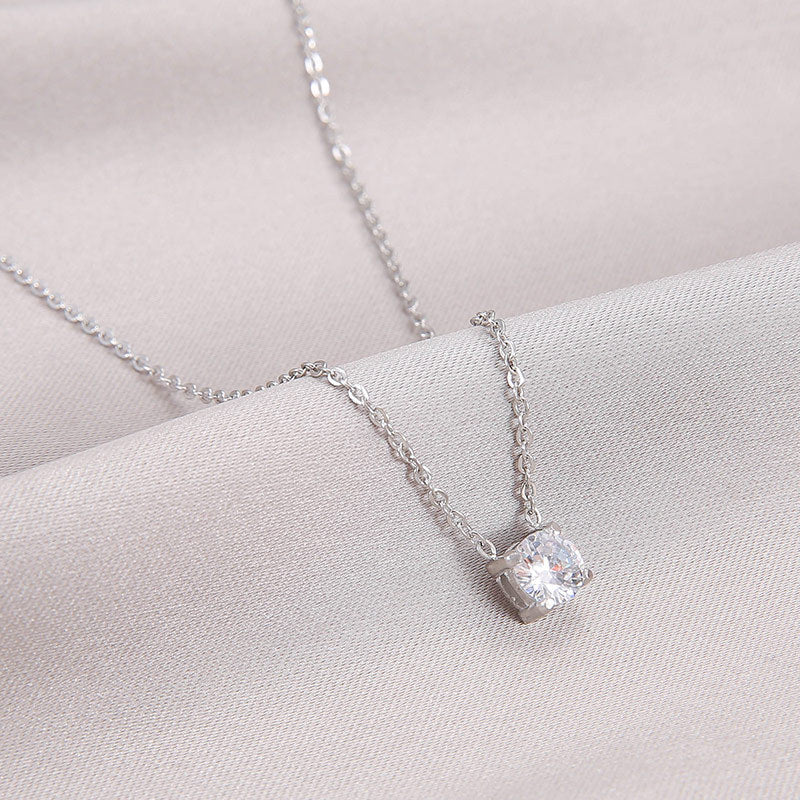 Steel Female Niche Design Clavicle Chain Exquisite Necklaces
