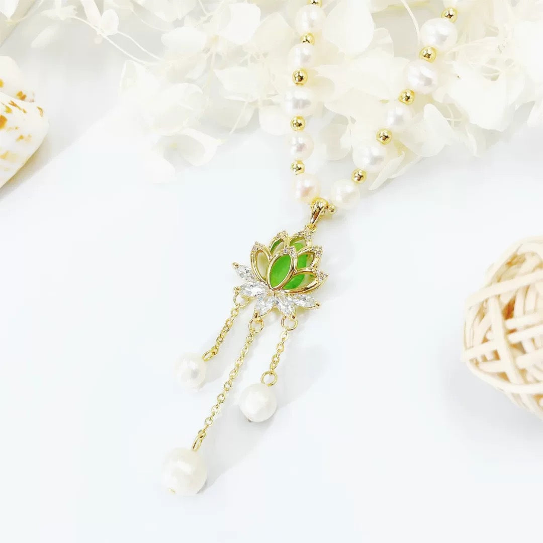 Women's National Style Step Lotus Pearl Light Necklaces