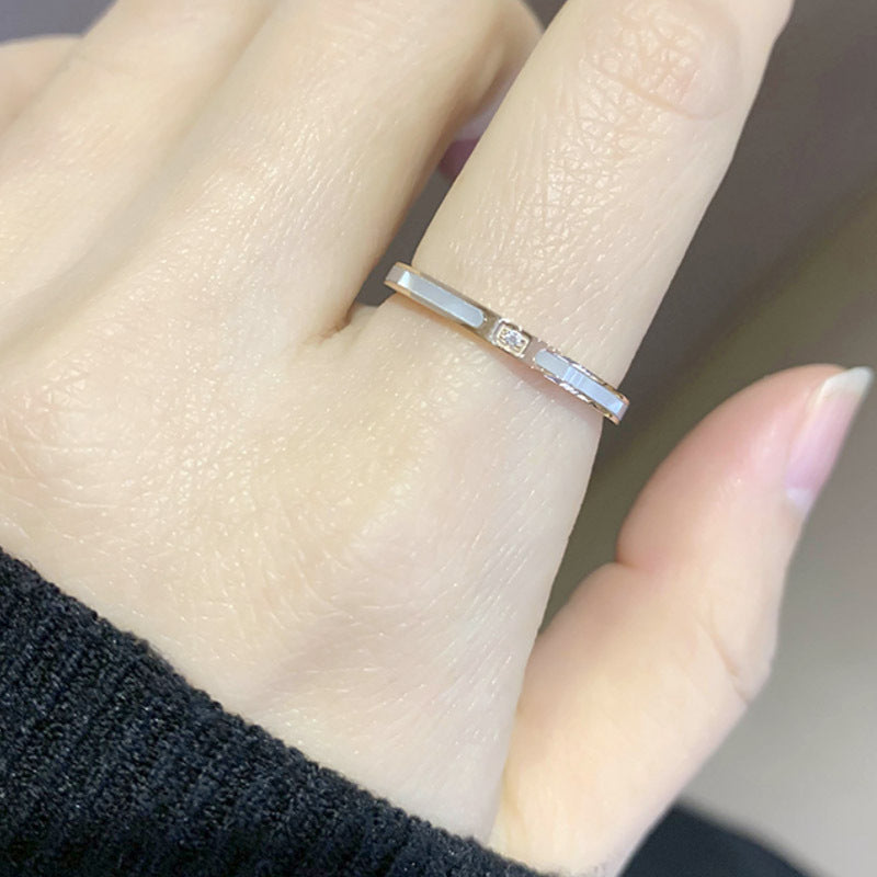 Titanium Steel Circle Fritillary Inlaid Rhinestone Female Temperament Rings