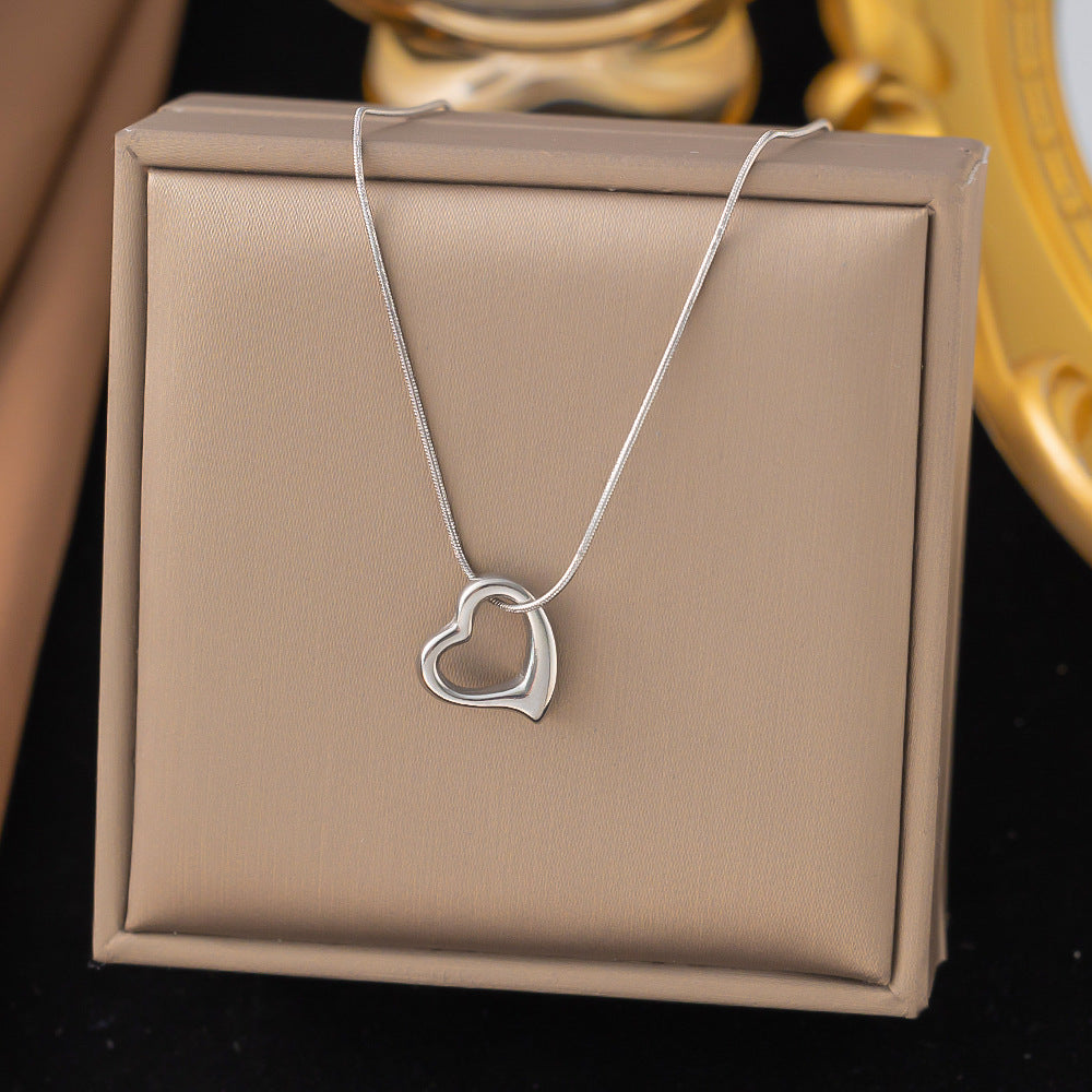 Fashion Simple Love Stainless Steel Ornament Necklaces