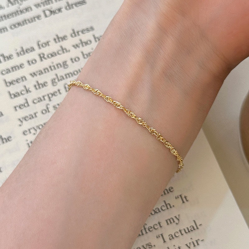 Simple Fresh Twist Female Flash Choker Necklaces