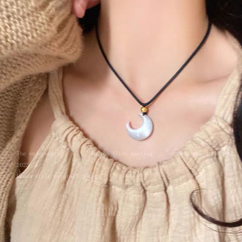 Women's Retro Ethnic Style Zen Woven High-grade Necklaces