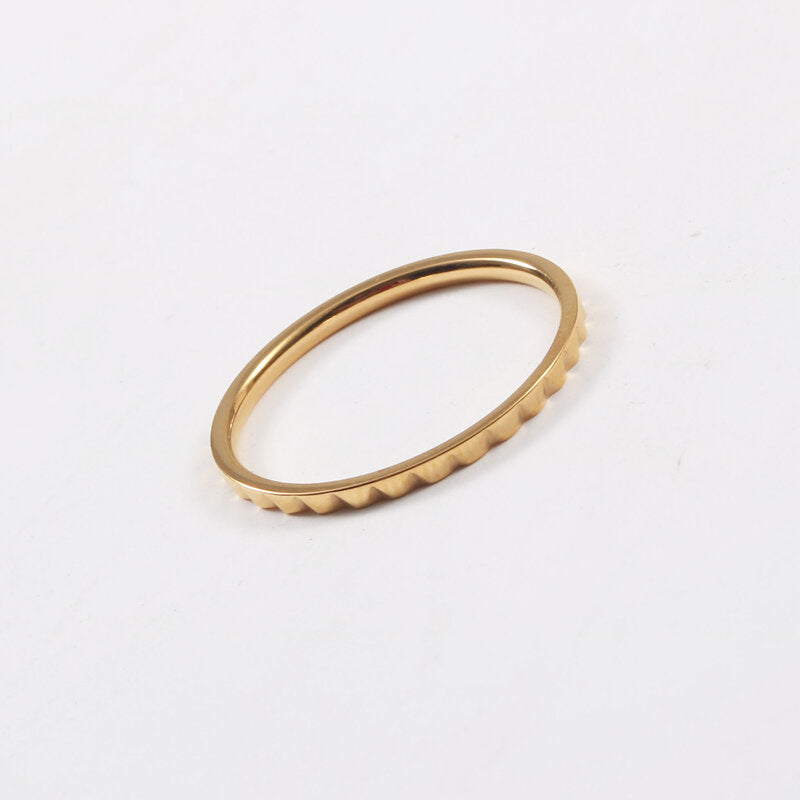 Thin Carved Pattern Titanium Steel Gold Rings