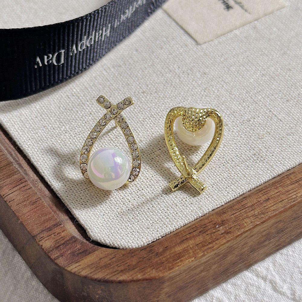 Women's Pearl Fashion High-grade Summer Ear Light Earrings