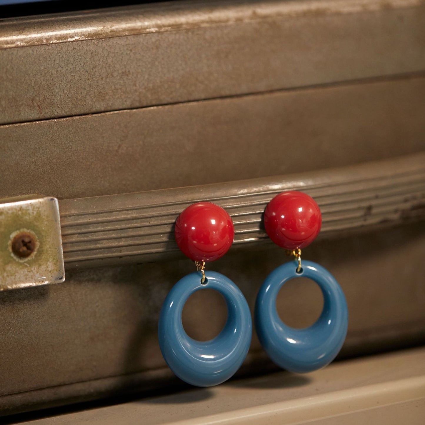 Circle Contrast Exaggerated Personalized Mosquito Coil Earrings