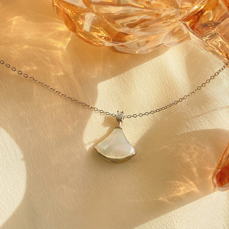 Women's Fan-shaped For Spring Small Skirt Simple Necklaces