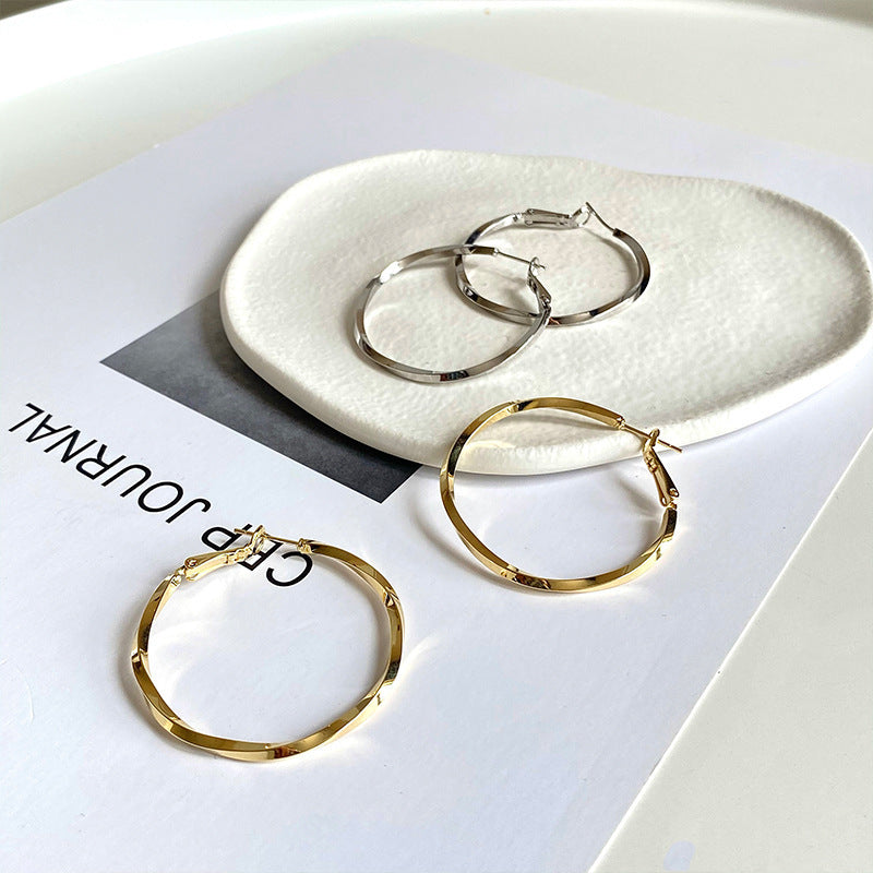 Women's Design Elegant High-grade Light Luxury Big Earrings