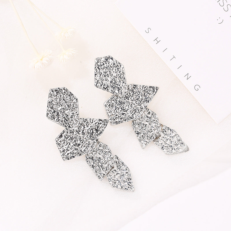 Women's Exaggerated Irregular Fashion Long Geometric Metal Earrings