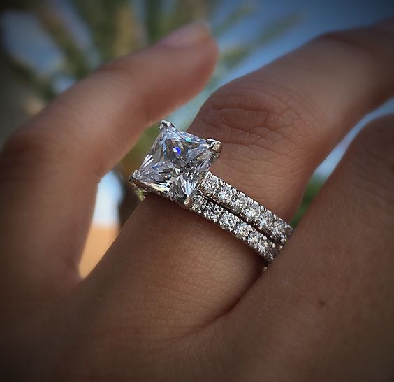 Cool Trendy Comfortable Popular White Zircon Ring
