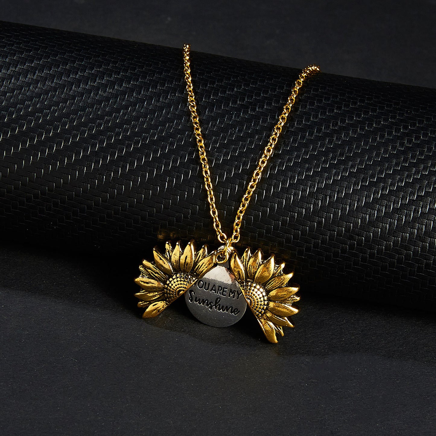 Creative Open Sunflower Fashion Letter Ornament Necklaces