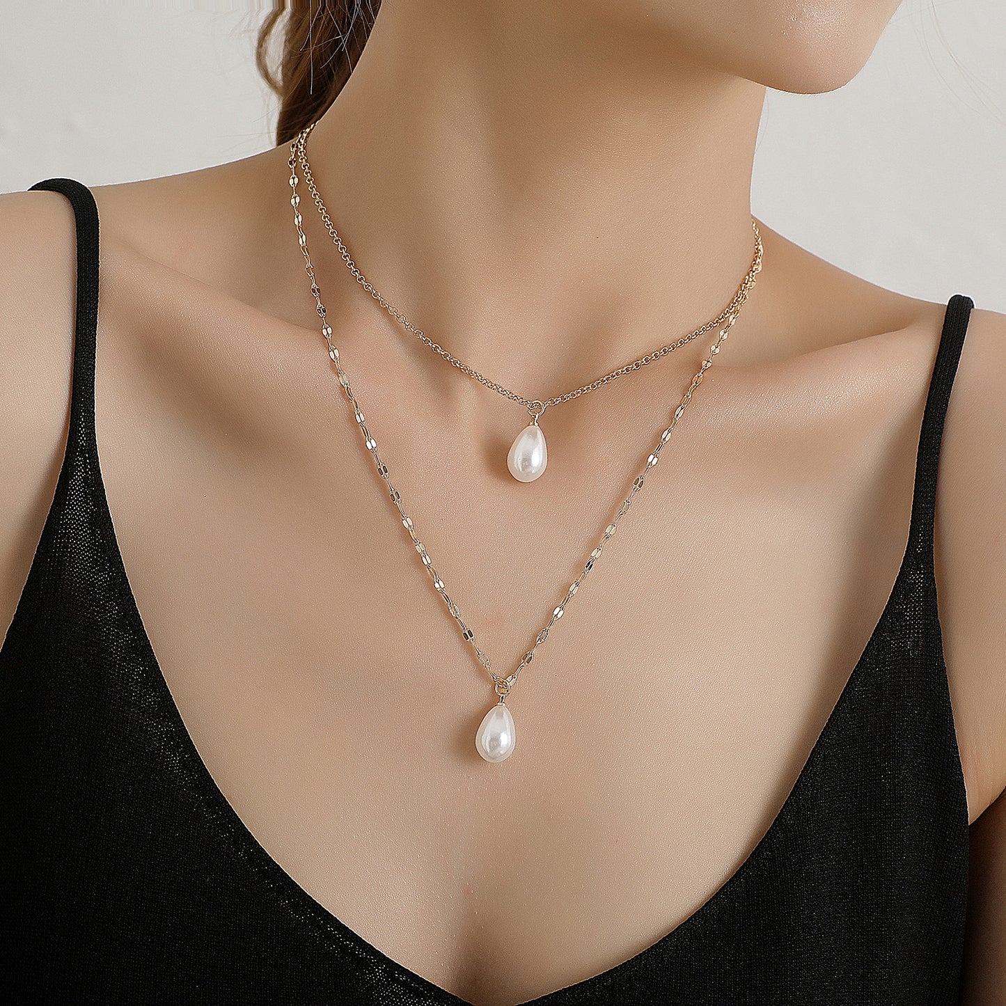 Women's Chain Pearl Water Drop Shape Fashion Necklaces