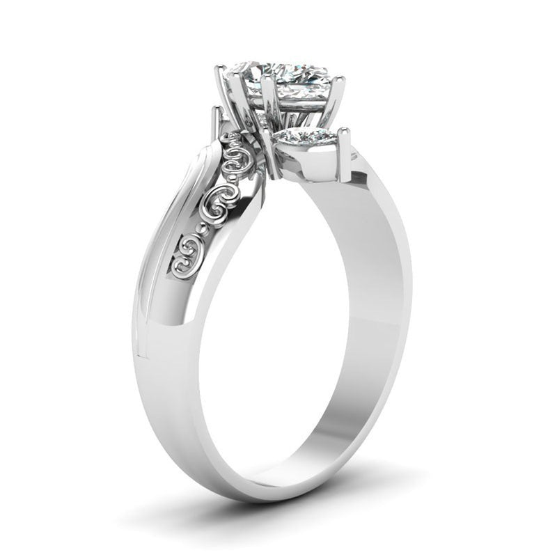 Women's Alloy Inlaid Horse Eye Zircon Popular Ring