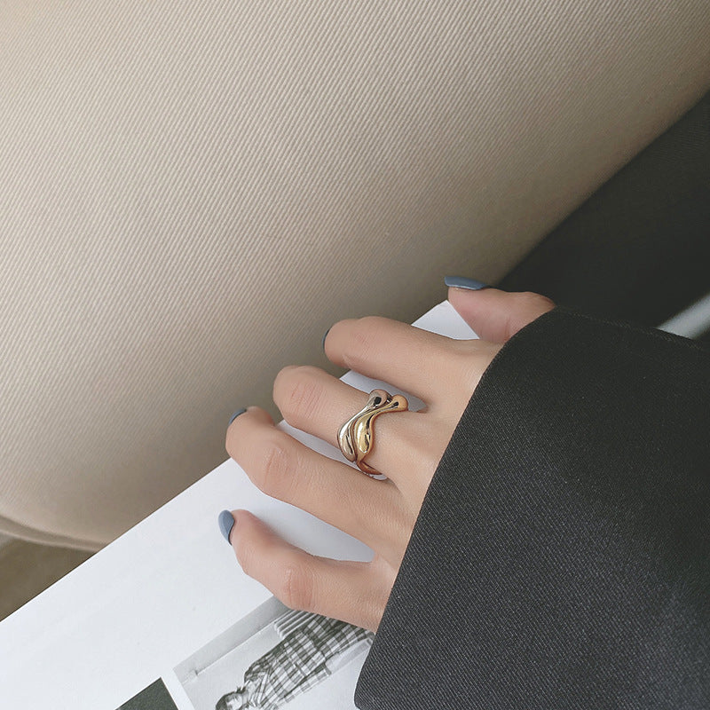 Women's Irregular Wave Pattern Smooth Opening Gold Rings