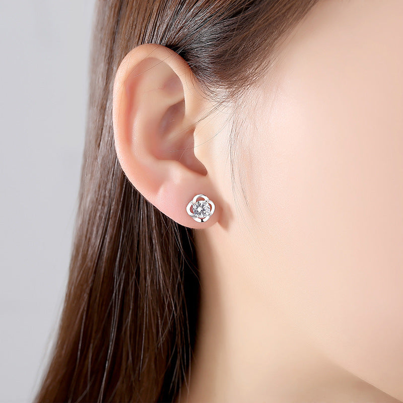 Lucky Four-leaf Clover Female Graceful Personality Inlaid Stud Earrings