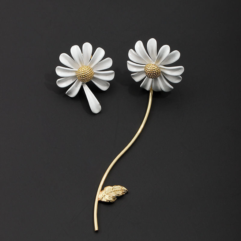 Sier Needle Graceful Fashionable White Daisy Earrings