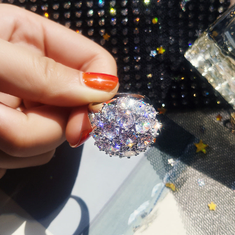 Full Diamond Round Super Flash Zircon Banquet Engagement Ring