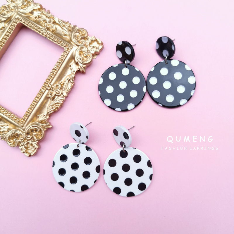 Refined Long Small Heart Black White Polka Dot Simple Stud Earrings