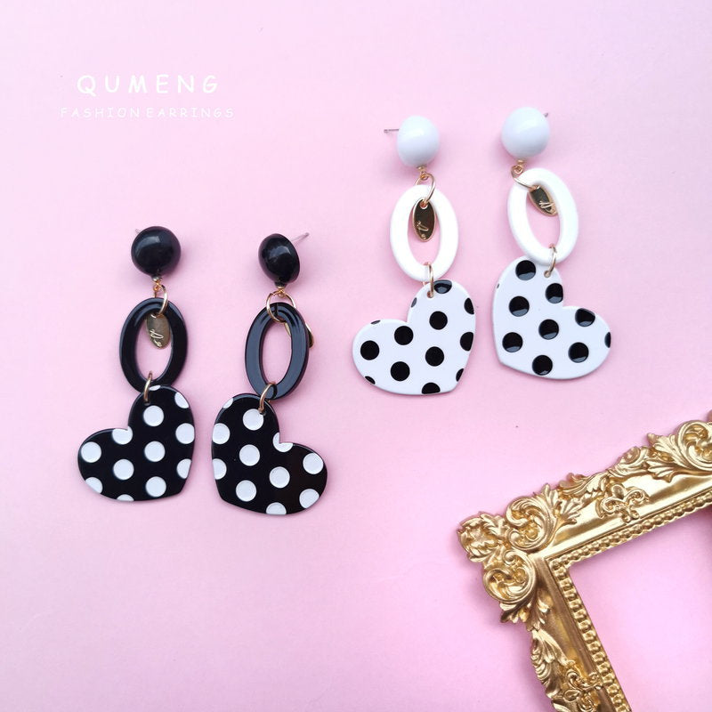 Refined Long Small Heart Black White Polka Dot Simple Stud Earrings