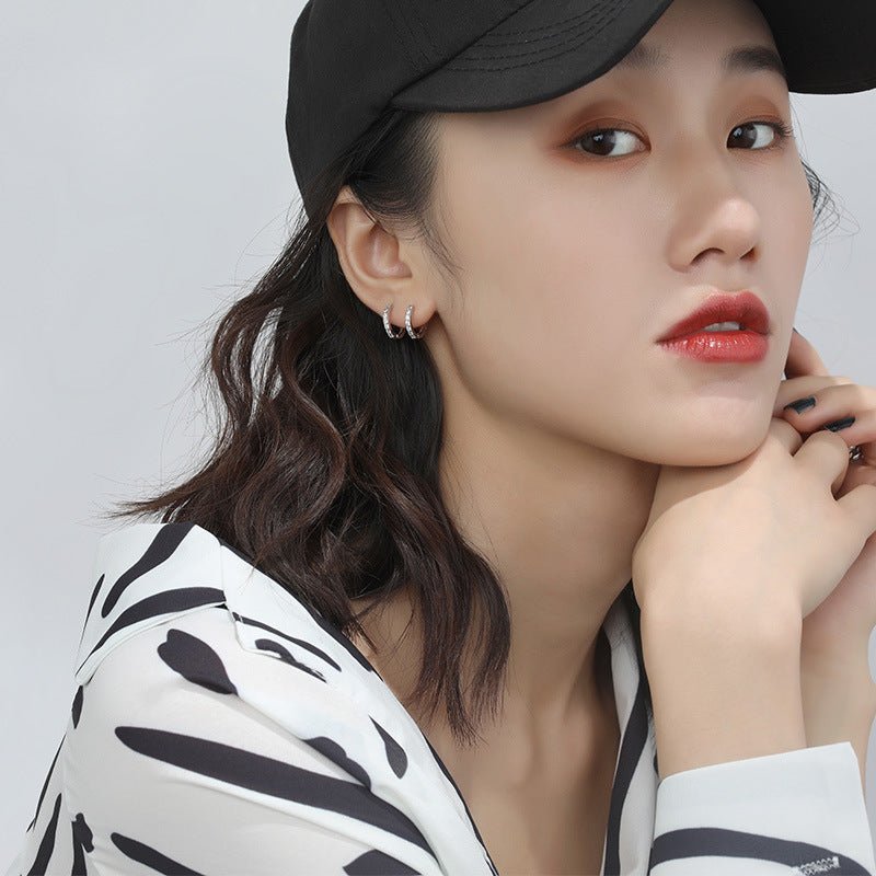 With Fashion Personality Graceful Ear Clip Fresh Earrings