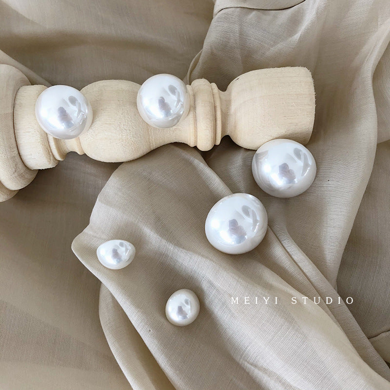 Cold Style Elegance Retro Pearl Exaggerated Stud Earrings