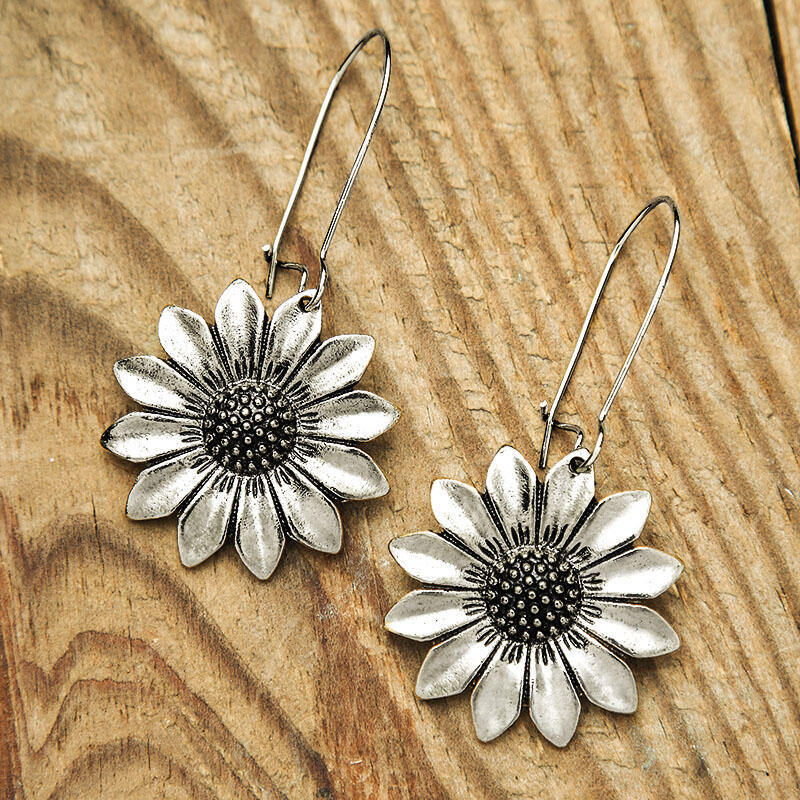 Three-dimensional Sunflower Eardrops Ancient Gold Beautiful Earrings