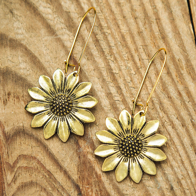 Three-dimensional Sunflower Eardrops Ancient Gold Beautiful Earrings