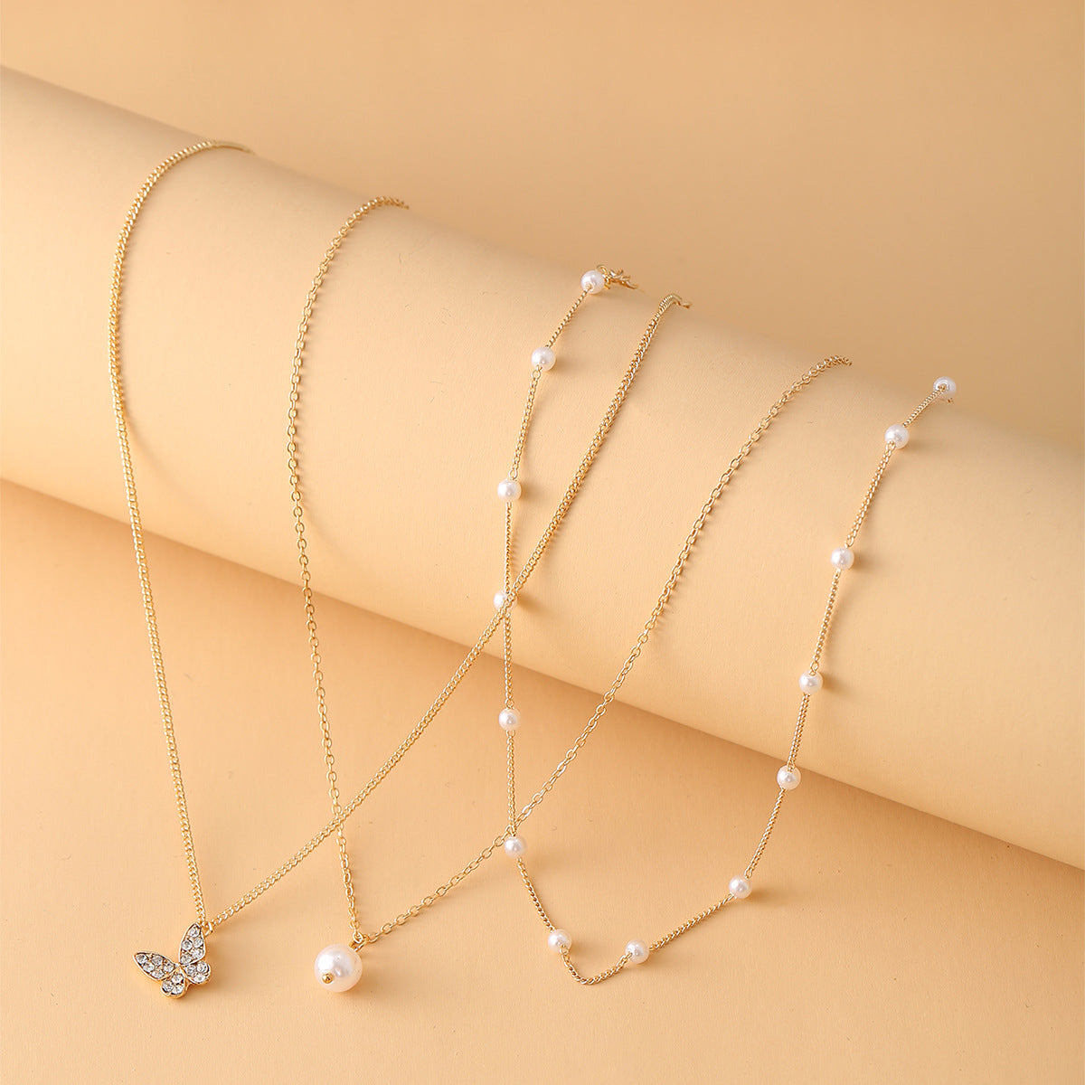 Artificial Short Pearl Creative Simple Butterfly Necklaces