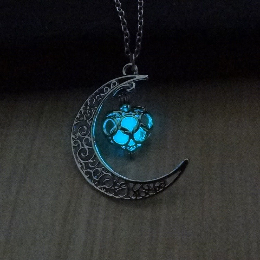 Ornament Hollow Moon Heart-shaped Noctilucent Christmas Pendants