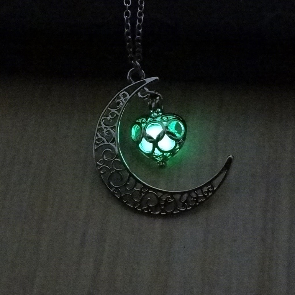 Ornament Hollow Moon Heart-shaped Noctilucent Christmas Pendants