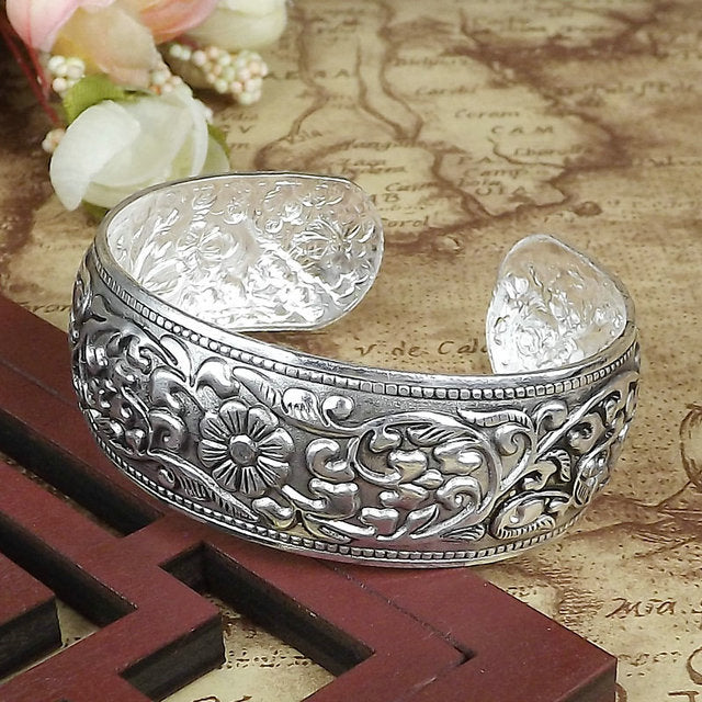 Women's Ethnic Style Tibetan Sier Miao Open-ended Peony Bracelet