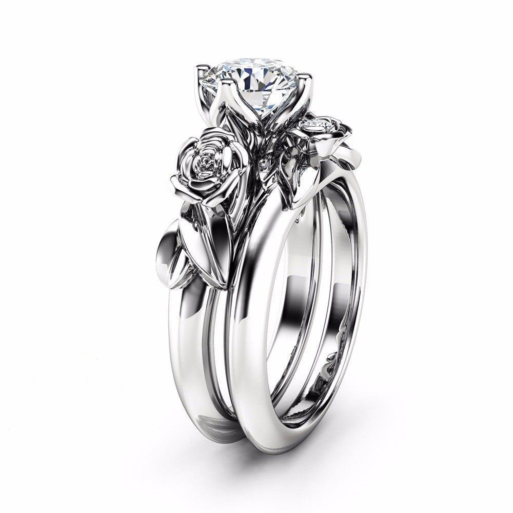 Women's Pink Peach Heart Claw Inlaid Zircon Novel Rings