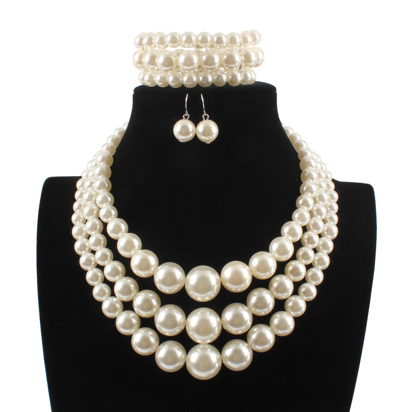 Creative New Clavicle Pearl Suit Exaggerated Necklaces