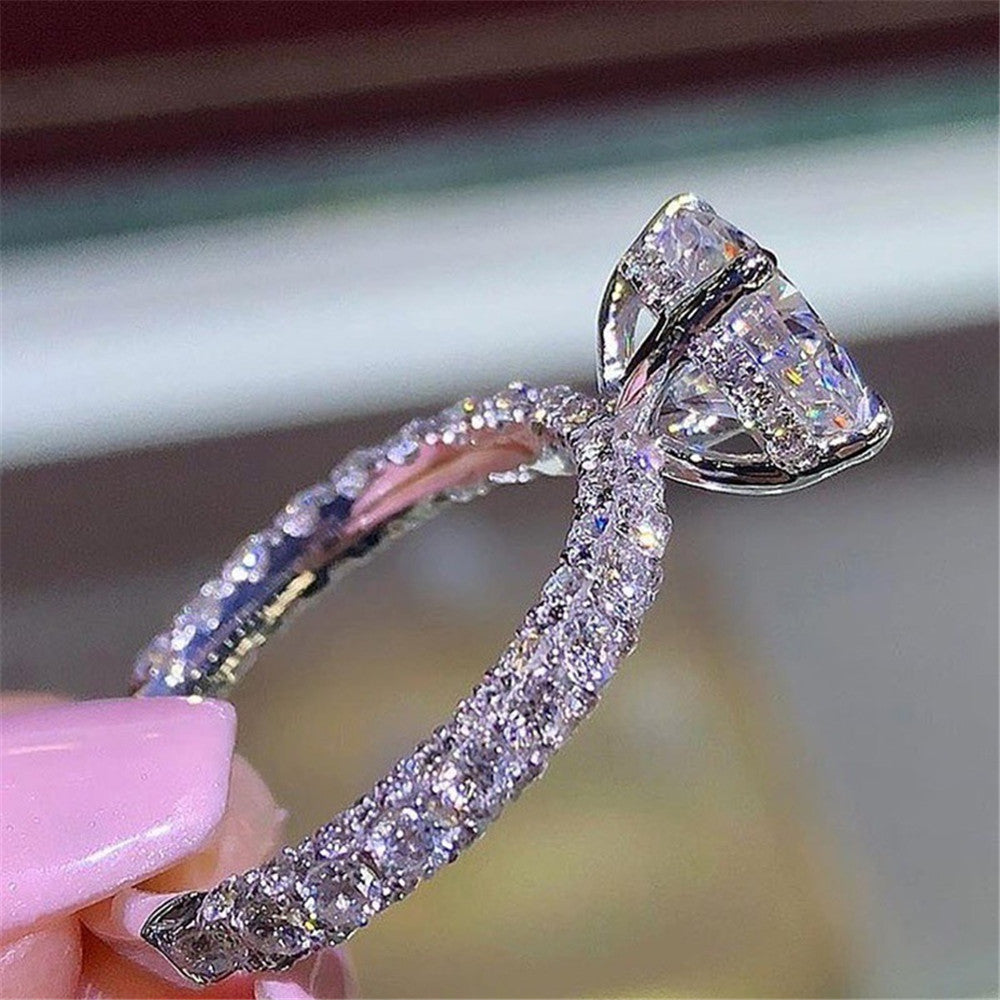 Round Princess Fashion Female Engagement Proposal Rings