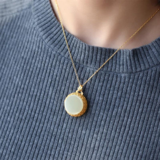 Women's Natural Jade Niche For Statue Of Necklaces