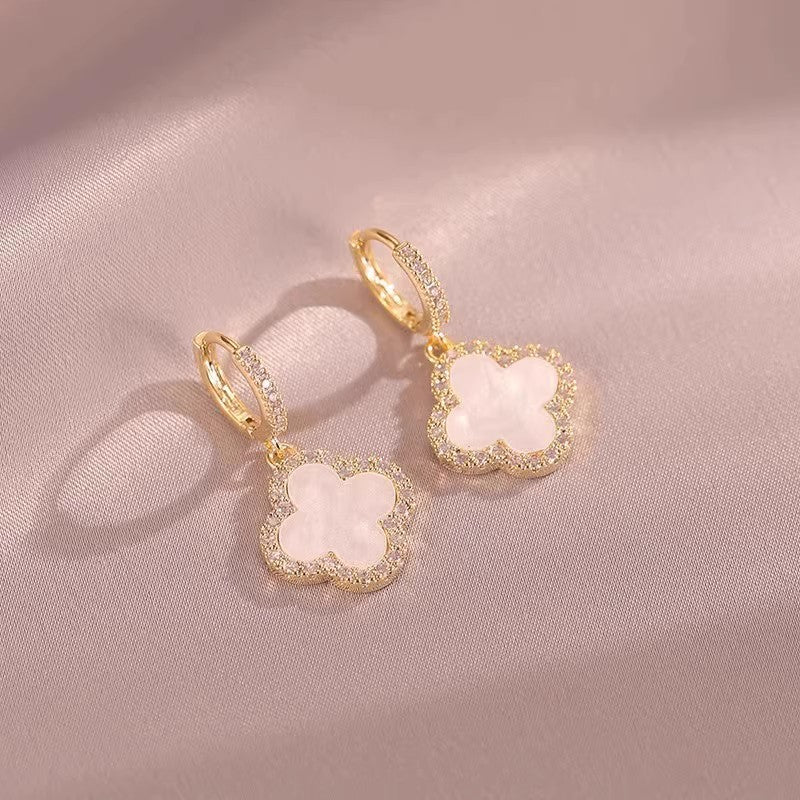 Clover Delicate Ear Light Luxury Sense Earrings