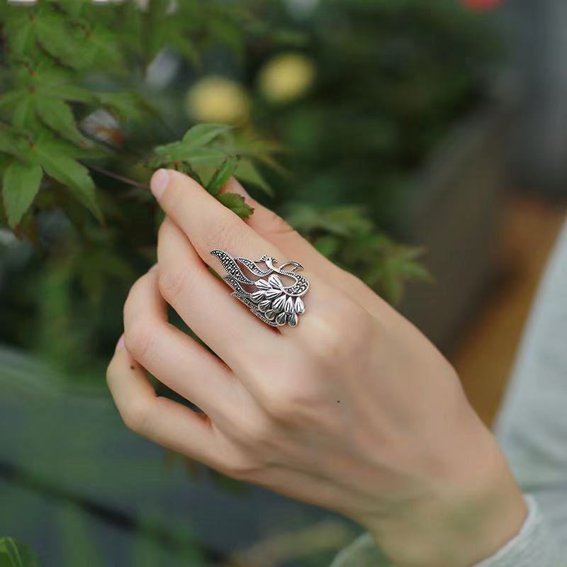 Opening Adjustable Peacock Hollow Open Screen Rings