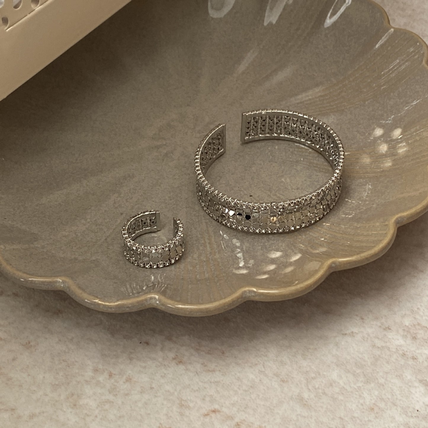 Women's Texture Collection Stylish Unique Temperament Twin Wear Rings