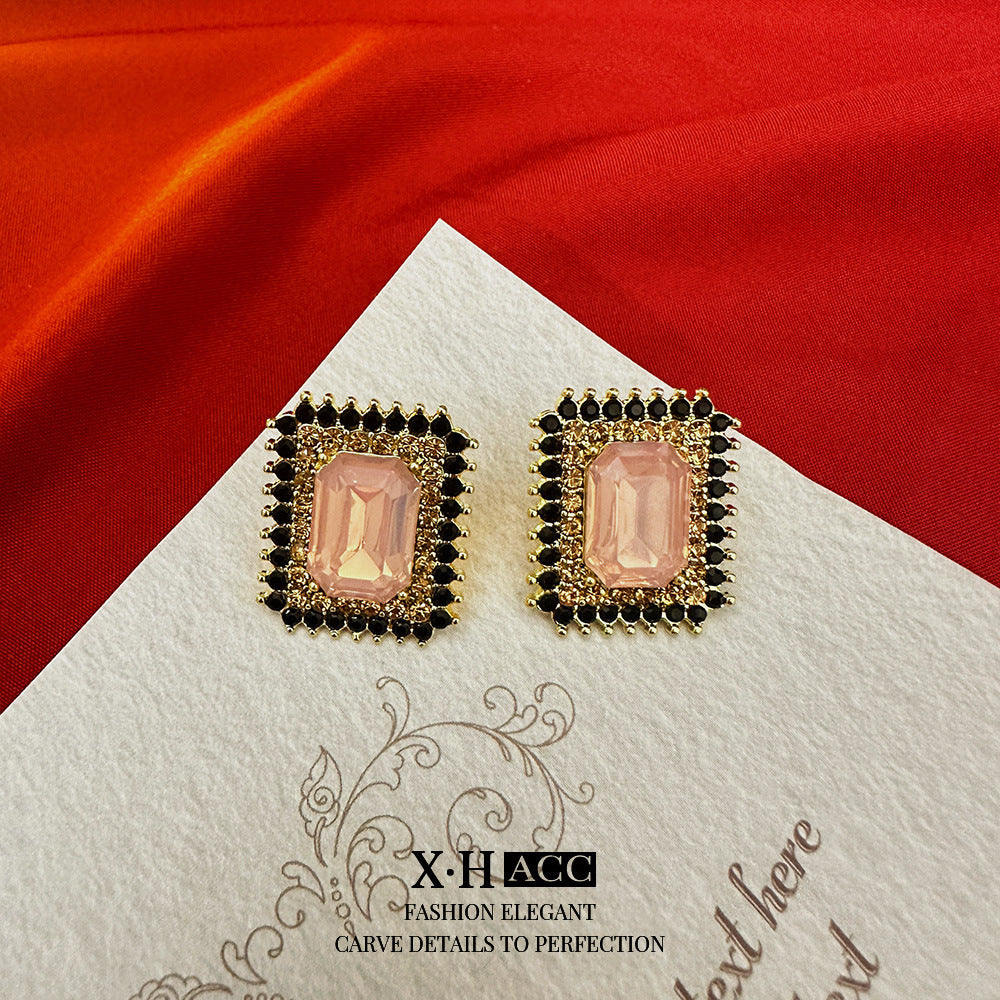 Retro Artistic Court Style Affordable Luxury Earrings