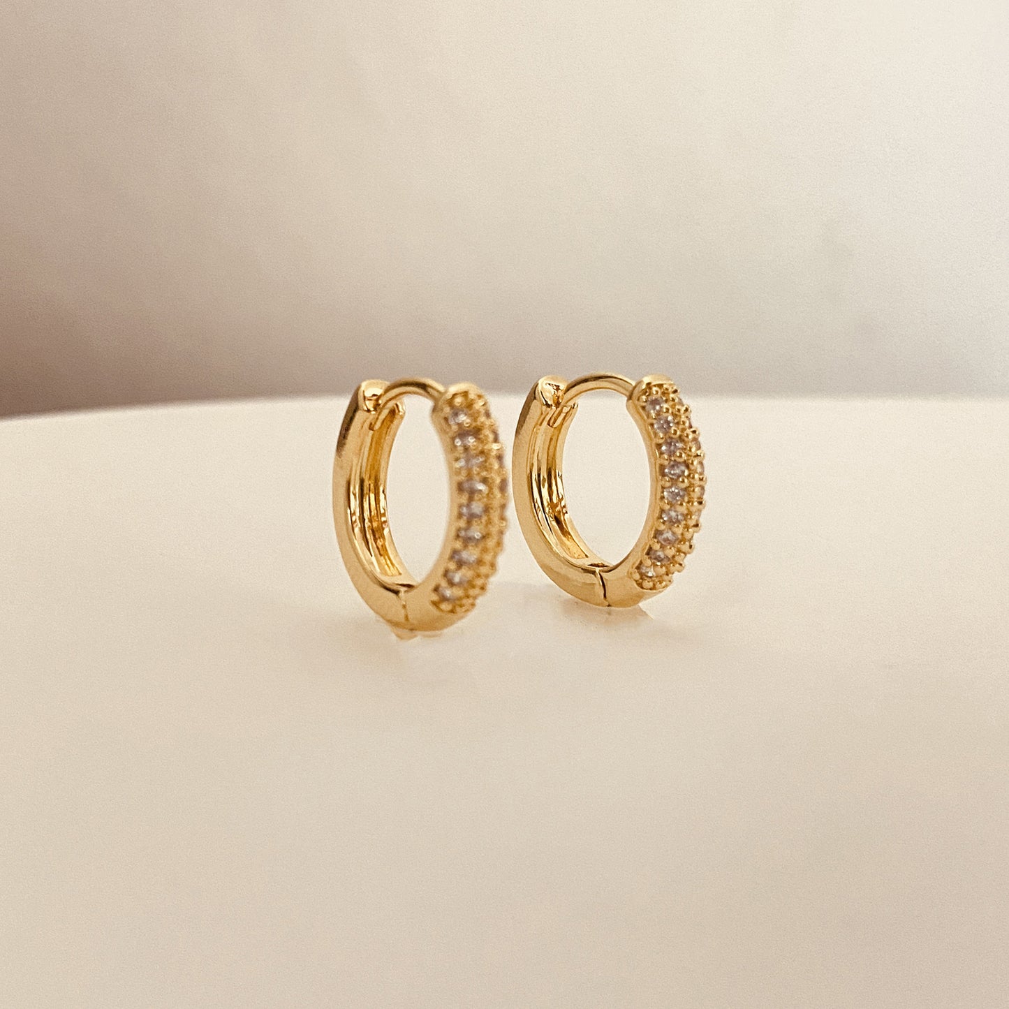 Surface Simple Copper Micro Inlaid Zircon Earrings