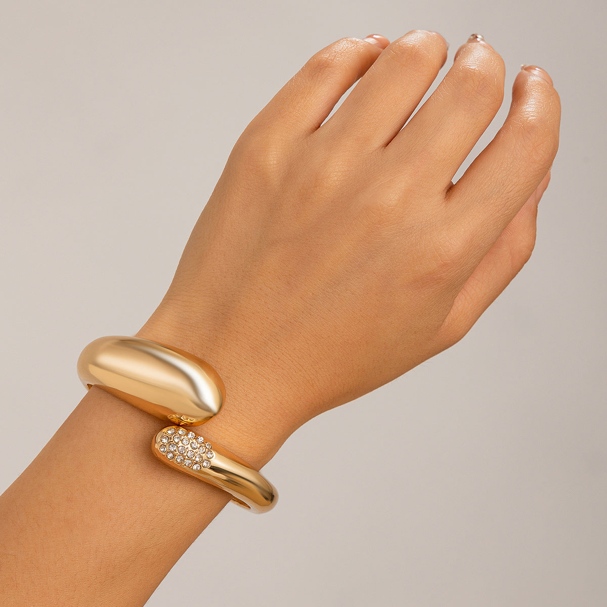 Female Retro With Opening Metal Personality Water Drop Bracelet