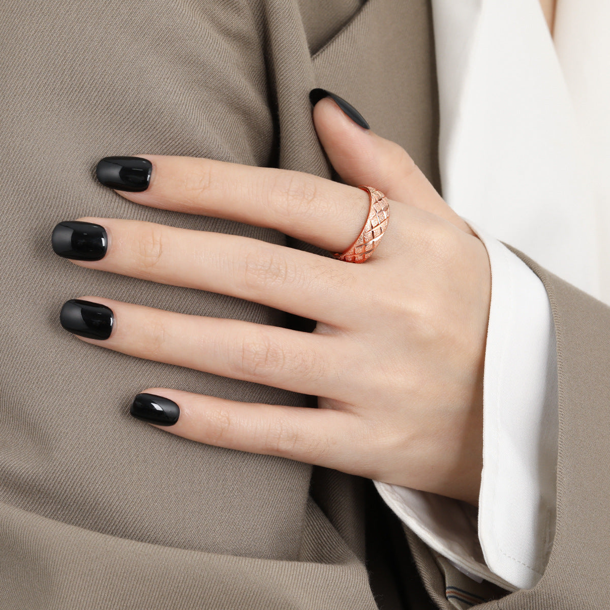 Frosted Flash Cross Diamond Plaid Fashion Personality High Sense Titanium Rings