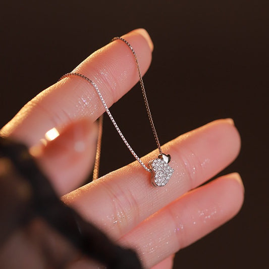 Women's Luxury Simplicity Diamond Sweet Niche Clavicle Necklaces